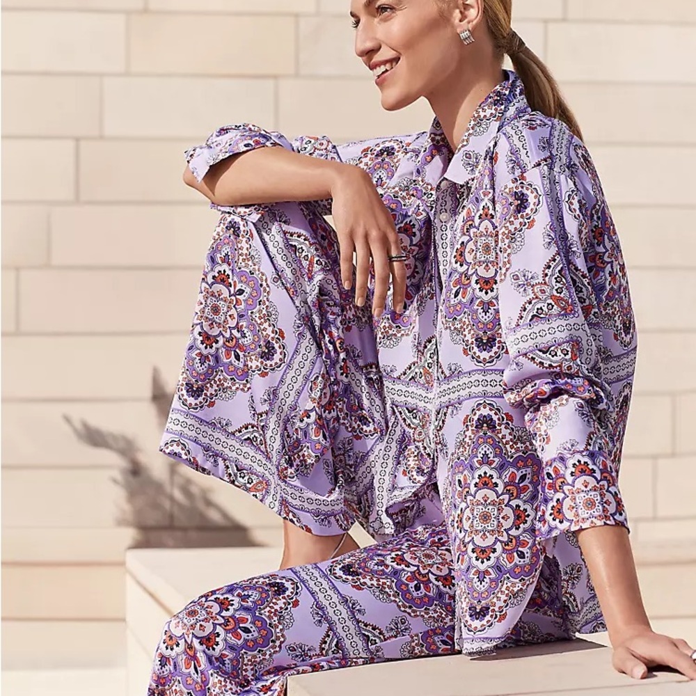 NWOT Ann Taylor Lavender Latte Satin Top Size Medium